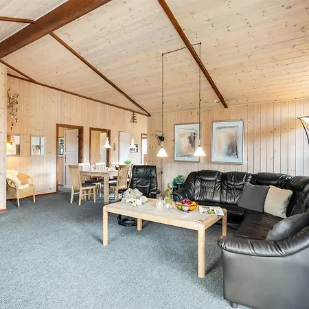 Semesterbostad Thorger - 550m From The Sea By Interhome