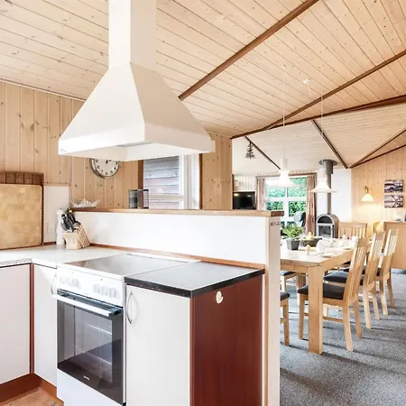 Semesterbostad Thorger - 550m From The Sea By Interhome