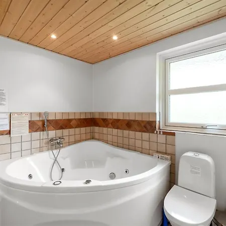 Semesterbostad Thorger - 550m From The Sea By Interhome